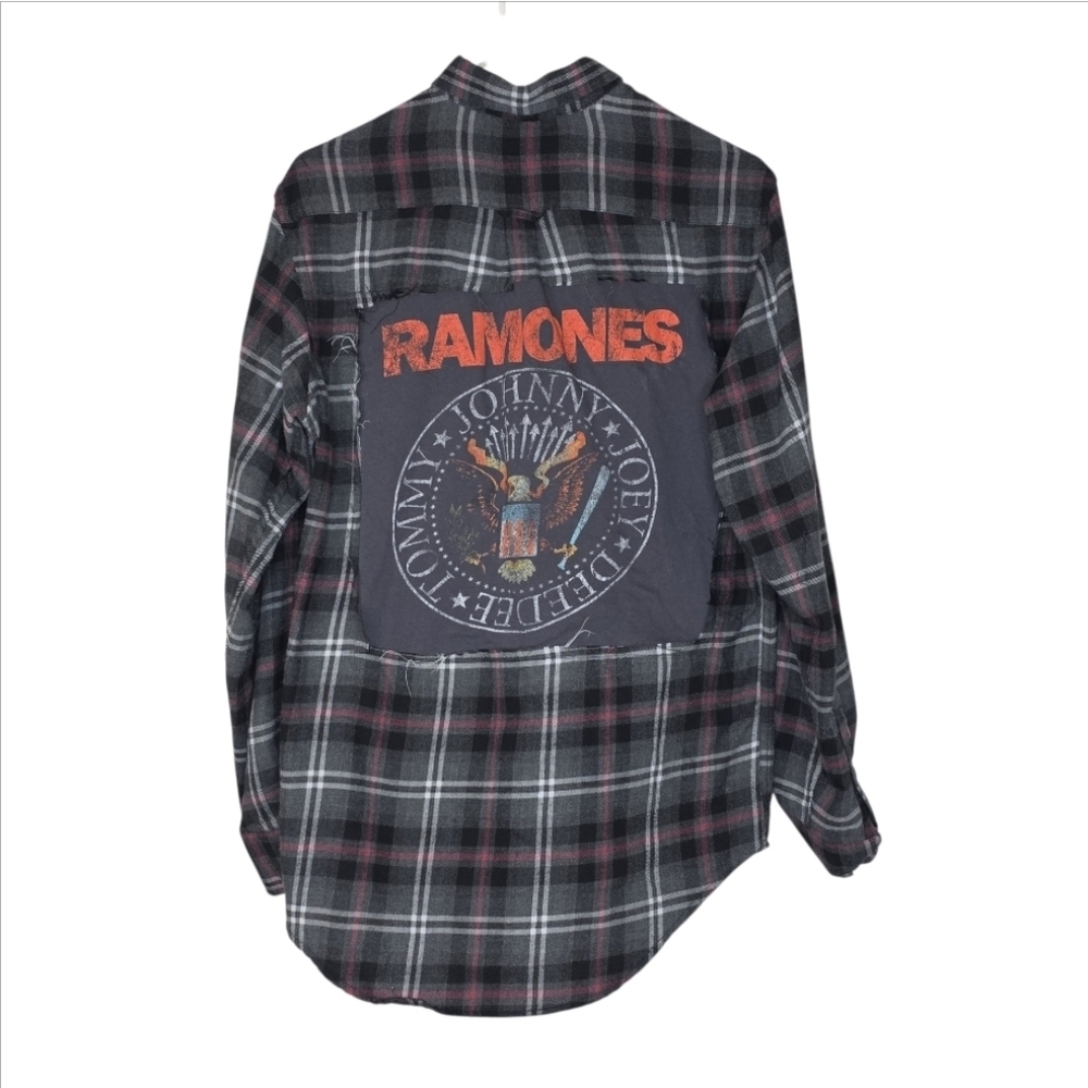 Boneyard Threadz Gray & Black Plaid Flannel Ramones Graphic Shirt Men's Small